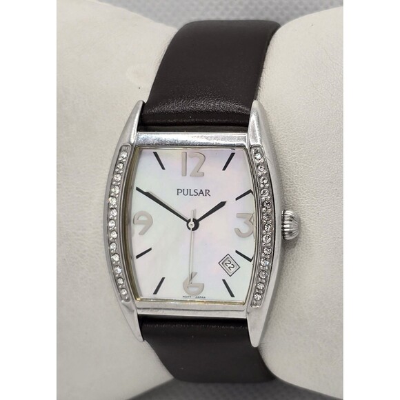 Woman\'s Pulsar Crystal Accented Silver Tone Case Black Leather Strap Watch 02 main image 4
